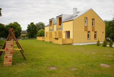 Wooden element houses