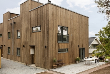 Wooden element houses